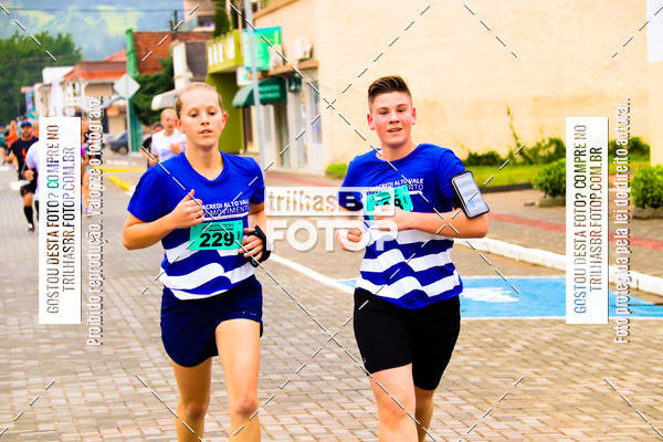 Buy your photos of the event2 Viacredi Alto Vale em Movimento on Fotop