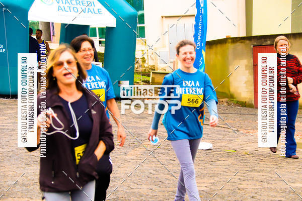 Buy your photos of the event2 Viacredi Alto Vale em Movimento on Fotop