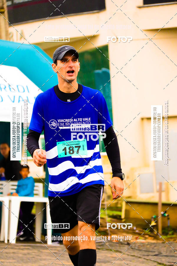 Buy your photos of the event2 Viacredi Alto Vale em Movimento on Fotop
