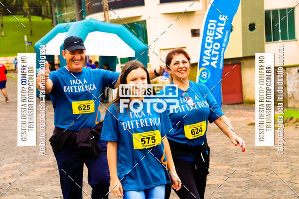 Buy your photos of the event2 Viacredi Alto Vale em Movimento on Fotop