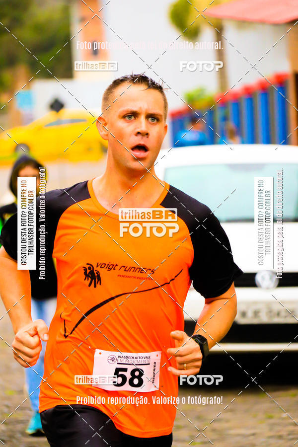 Buy your photos of the event2 Viacredi Alto Vale em Movimento on Fotop