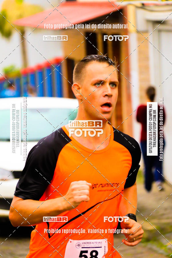 Buy your photos of the event2 Viacredi Alto Vale em Movimento on Fotop