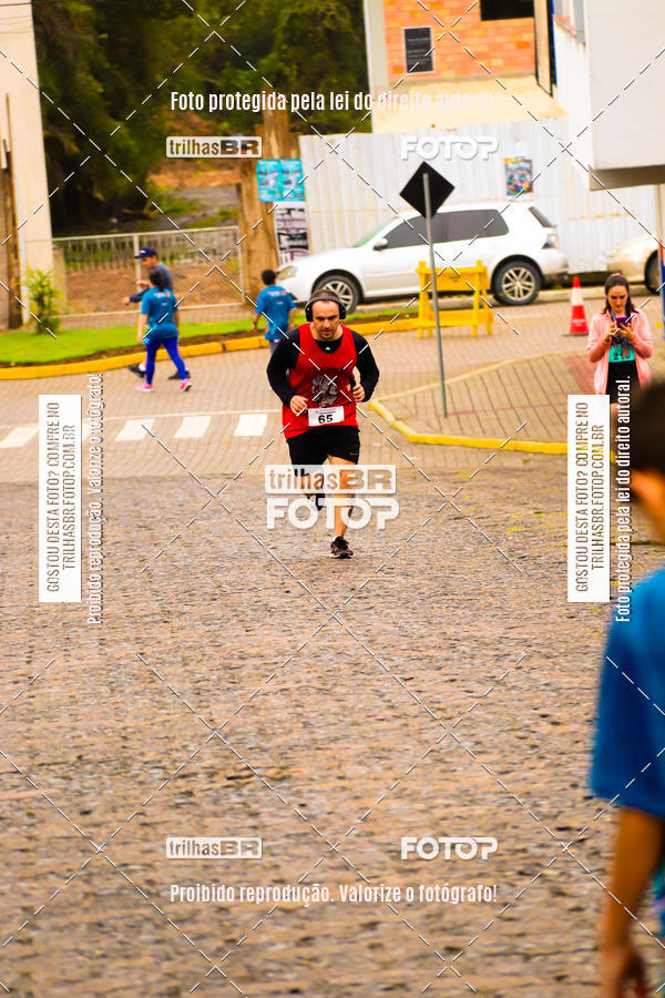 Buy your photos of the event2 Viacredi Alto Vale em Movimento on Fotop