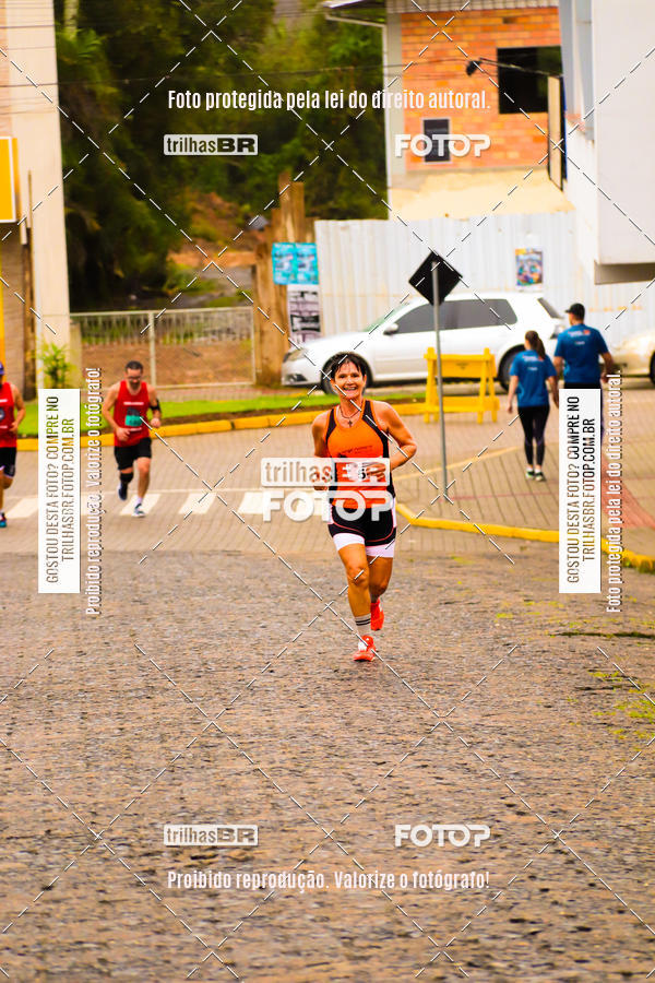 Buy your photos of the event2 Viacredi Alto Vale em Movimento on Fotop