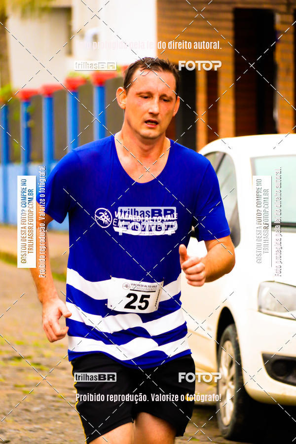 Buy your photos of the event2 Viacredi Alto Vale em Movimento on Fotop