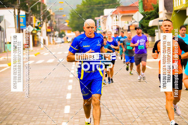 Buy your photos of the event2 Viacredi Alto Vale em Movimento on Fotop