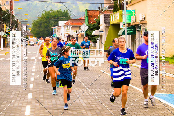 Buy your photos of the event2 Viacredi Alto Vale em Movimento on Fotop