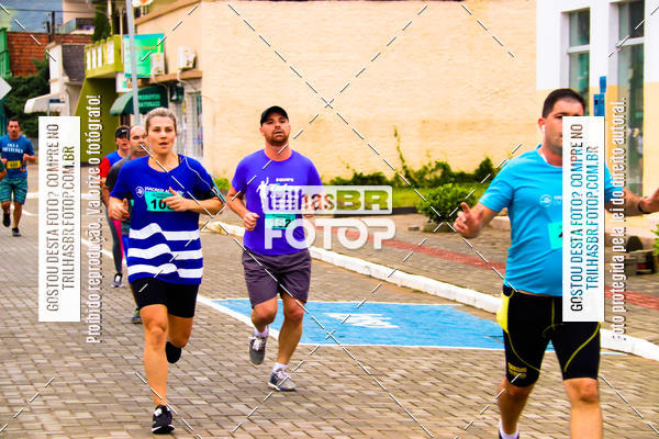 Buy your photos of the event2 Viacredi Alto Vale em Movimento on Fotop