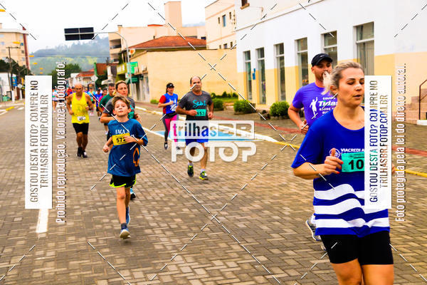 Buy your photos of the event2 Viacredi Alto Vale em Movimento on Fotop