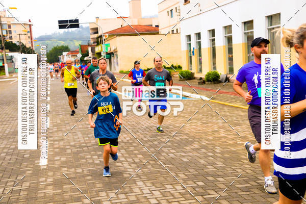 Buy your photos of the event2 Viacredi Alto Vale em Movimento on Fotop