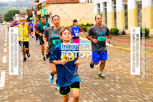 Buy your photos of the event2 Viacredi Alto Vale em Movimento on Fotop