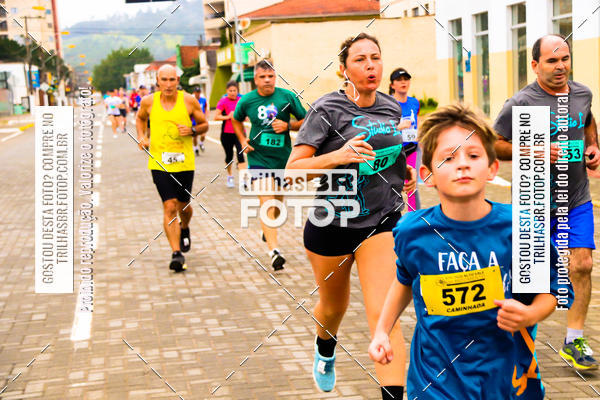 Buy your photos of the event2 Viacredi Alto Vale em Movimento on Fotop
