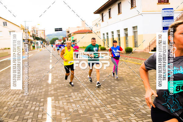 Buy your photos of the event2 Viacredi Alto Vale em Movimento on Fotop