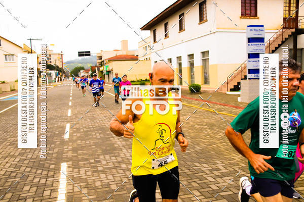 Buy your photos of the event2 Viacredi Alto Vale em Movimento on Fotop
