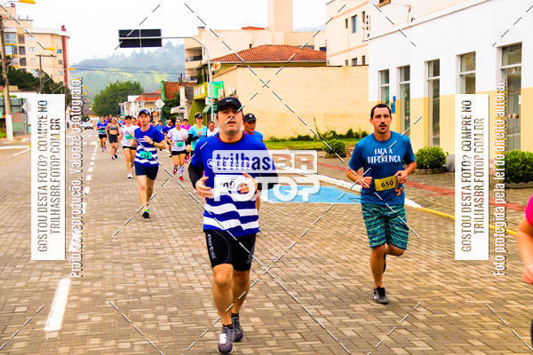 Buy your photos of the event2 Viacredi Alto Vale em Movimento on Fotop