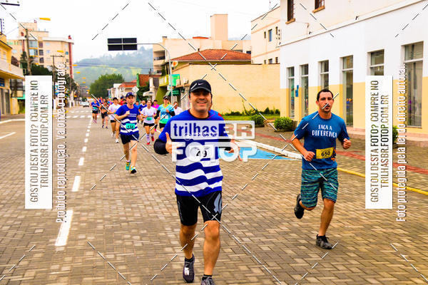 Buy your photos of the event2 Viacredi Alto Vale em Movimento on Fotop