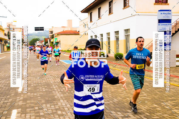 Buy your photos of the event2 Viacredi Alto Vale em Movimento on Fotop