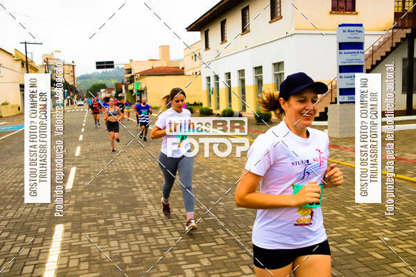 Buy your photos of the event2 Viacredi Alto Vale em Movimento on Fotop