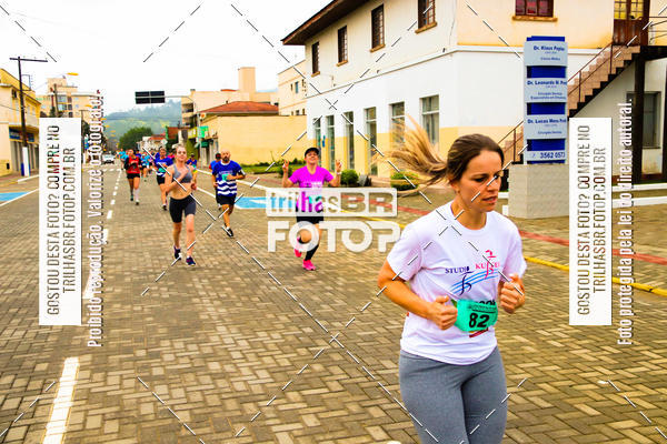 Buy your photos of the event2 Viacredi Alto Vale em Movimento on Fotop