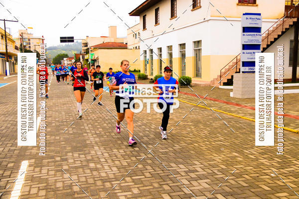 Buy your photos of the event2 Viacredi Alto Vale em Movimento on Fotop