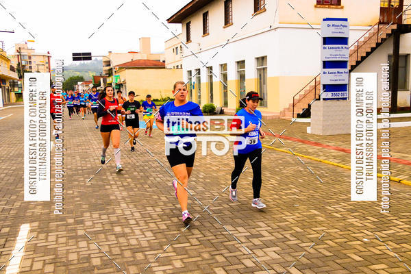 Buy your photos of the event2 Viacredi Alto Vale em Movimento on Fotop