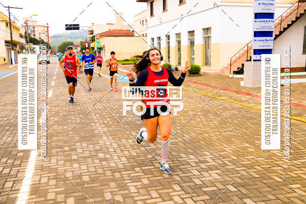 Buy your photos of the event2 Viacredi Alto Vale em Movimento on Fotop
