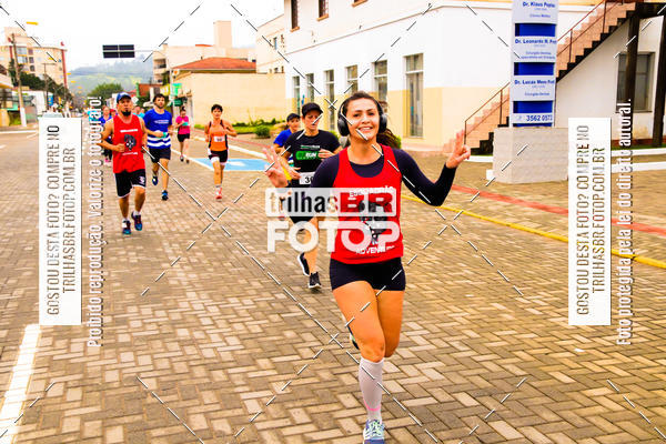 Buy your photos of the event2 Viacredi Alto Vale em Movimento on Fotop