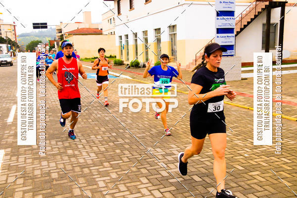 Buy your photos of the event2 Viacredi Alto Vale em Movimento on Fotop