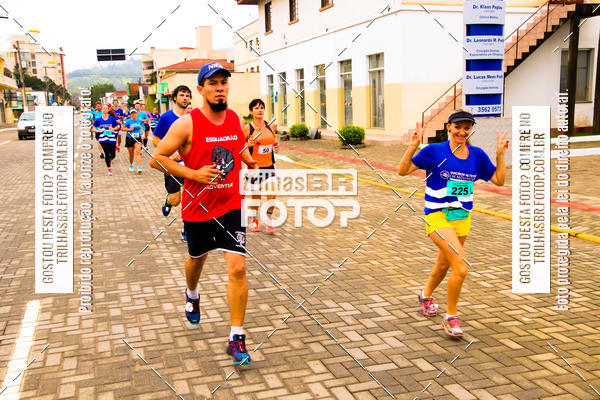 Buy your photos of the event2 Viacredi Alto Vale em Movimento on Fotop