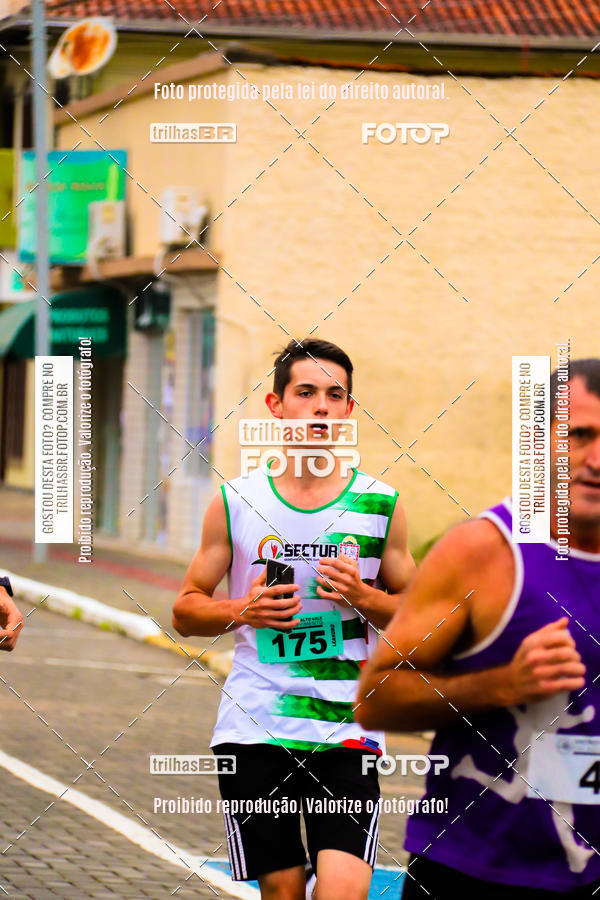 Buy your photos of the event2 Viacredi Alto Vale em Movimento on Fotop