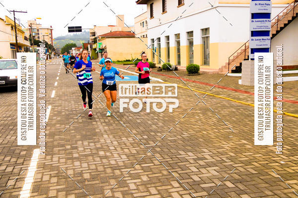 Buy your photos of the event2 Viacredi Alto Vale em Movimento on Fotop