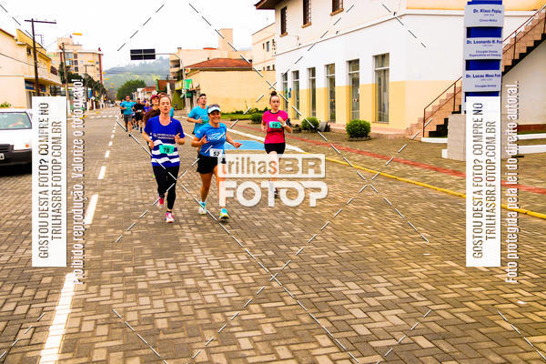 Buy your photos of the event2 Viacredi Alto Vale em Movimento on Fotop