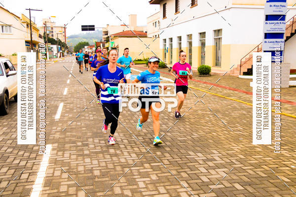 Buy your photos of the event2 Viacredi Alto Vale em Movimento on Fotop