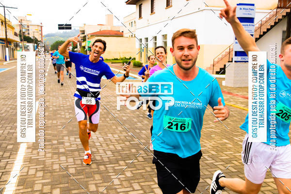 Buy your photos of the event2 Viacredi Alto Vale em Movimento on Fotop