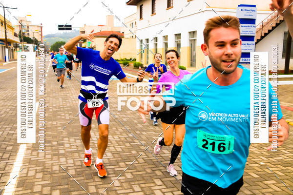 Buy your photos of the event2 Viacredi Alto Vale em Movimento on Fotop
