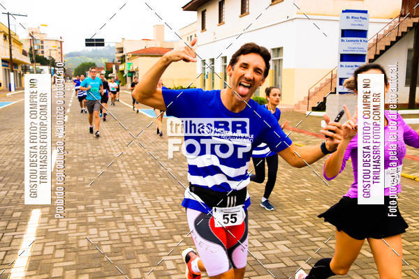 Buy your photos of the event2 Viacredi Alto Vale em Movimento on Fotop