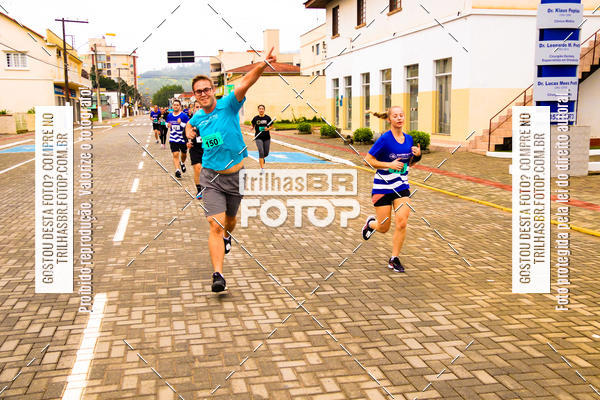 Buy your photos of the event2 Viacredi Alto Vale em Movimento on Fotop