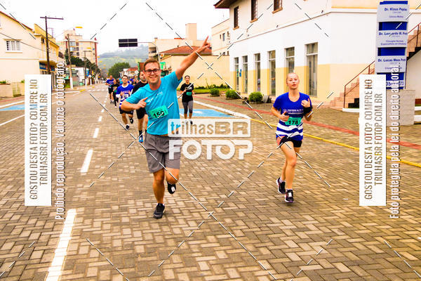 Buy your photos of the event2 Viacredi Alto Vale em Movimento on Fotop