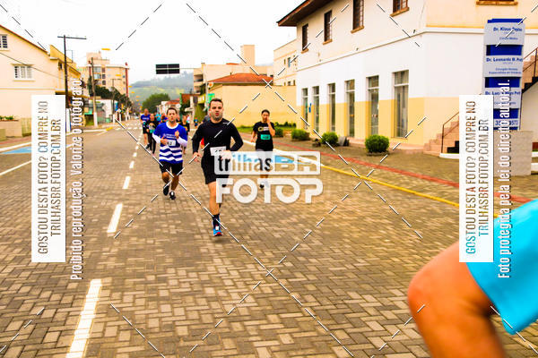 Buy your photos of the event2 Viacredi Alto Vale em Movimento on Fotop