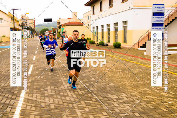 Buy your photos of the event2 Viacredi Alto Vale em Movimento on Fotop