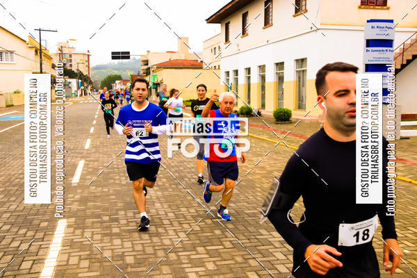 Buy your photos of the event2 Viacredi Alto Vale em Movimento on Fotop