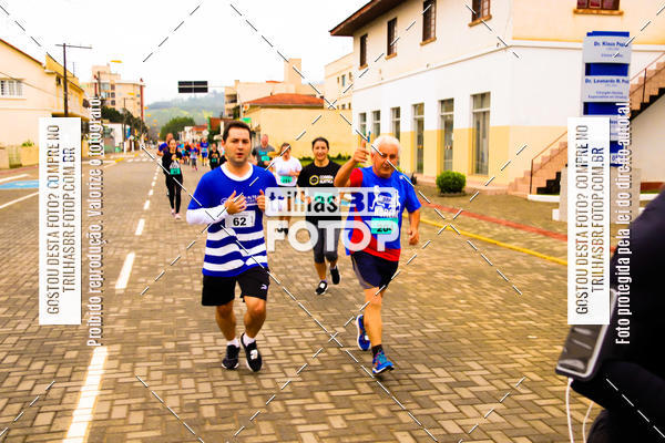 Buy your photos of the event2 Viacredi Alto Vale em Movimento on Fotop