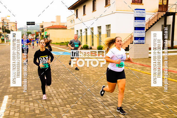 Buy your photos of the event2 Viacredi Alto Vale em Movimento on Fotop