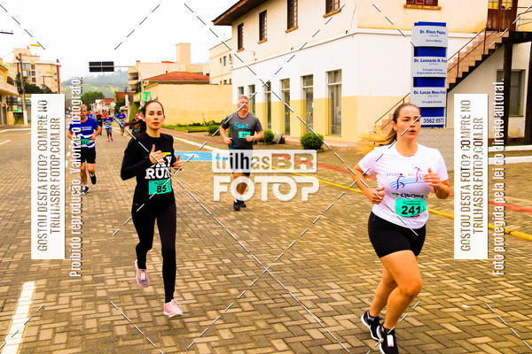 Buy your photos of the event2 Viacredi Alto Vale em Movimento on Fotop