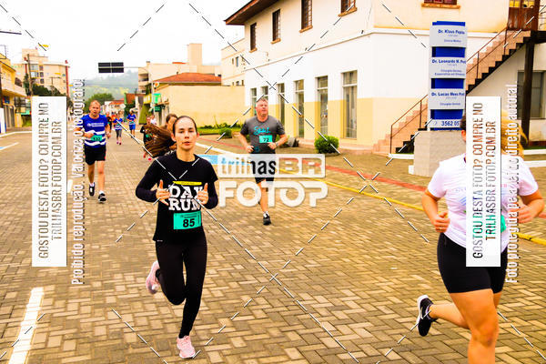 Buy your photos of the event2 Viacredi Alto Vale em Movimento on Fotop