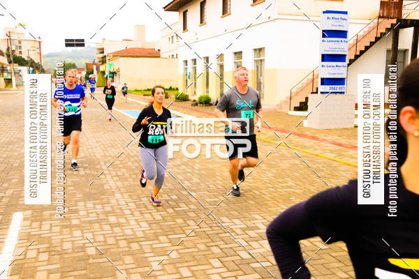 Buy your photos of the event2 Viacredi Alto Vale em Movimento on Fotop