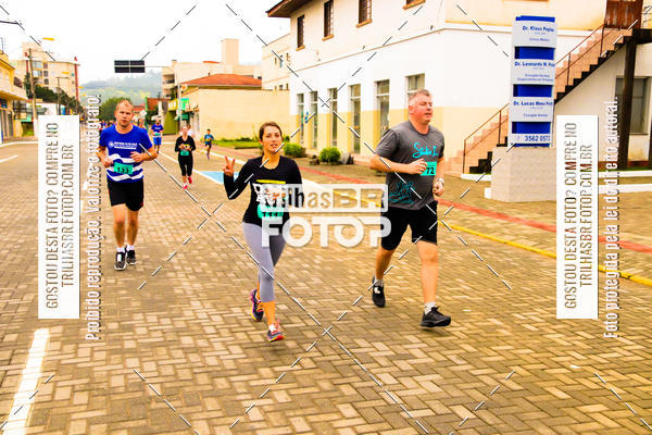 Buy your photos of the event2 Viacredi Alto Vale em Movimento on Fotop