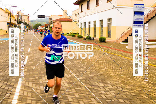 Buy your photos of the event2 Viacredi Alto Vale em Movimento on Fotop