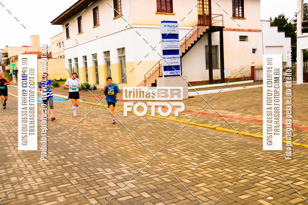 Buy your photos of the event2 Viacredi Alto Vale em Movimento on Fotop