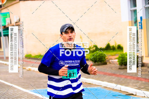 Buy your photos of the event2 Viacredi Alto Vale em Movimento on Fotop